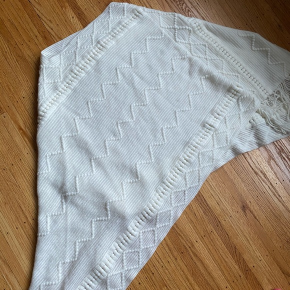 VTG boho fringe cropped poncho - Picture 6 of 6